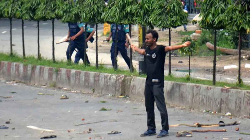 Abu Sayed’s father breaks down at tribunal